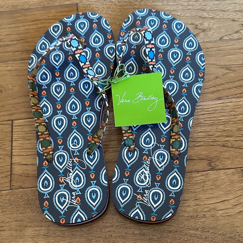 Vera Bradley Medium Flip Flop. NWT